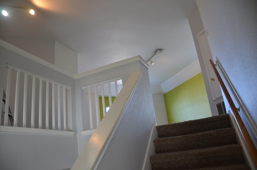 Building Photo - 9142 Maggie Ct