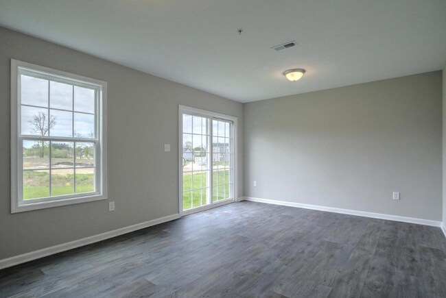 Building Photo - Dallastown Schools! Beautiful 3 Bedroom, 2.3 Bath Townhome!