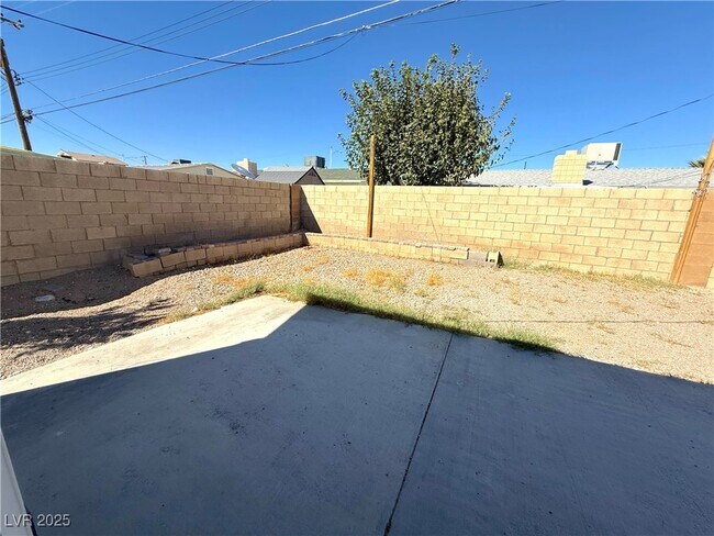 Building Photo - 5804 Jerry Dr