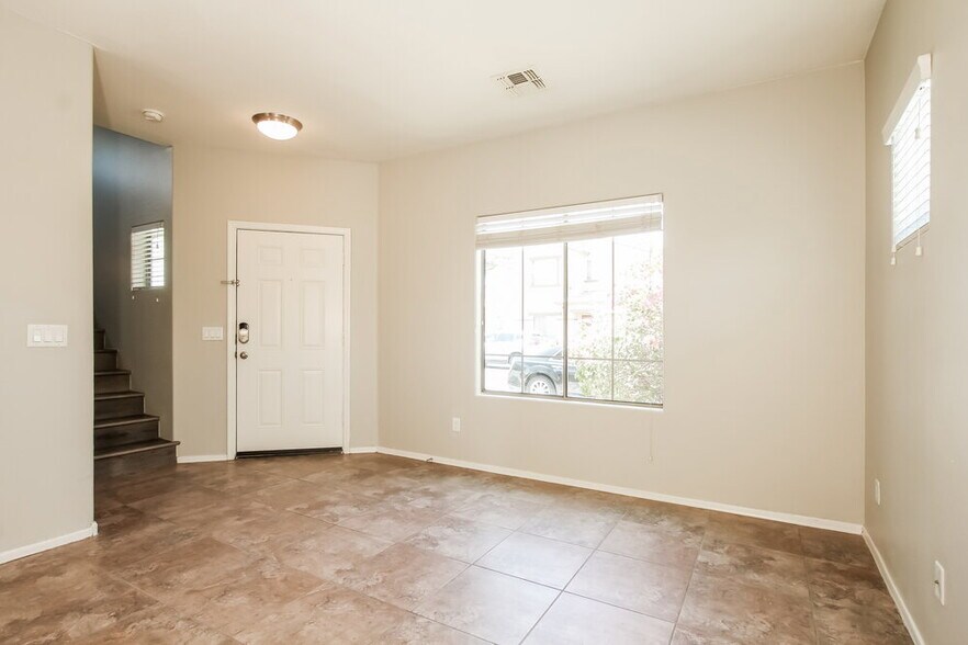 Building Photo - 7907 S 50th Ln