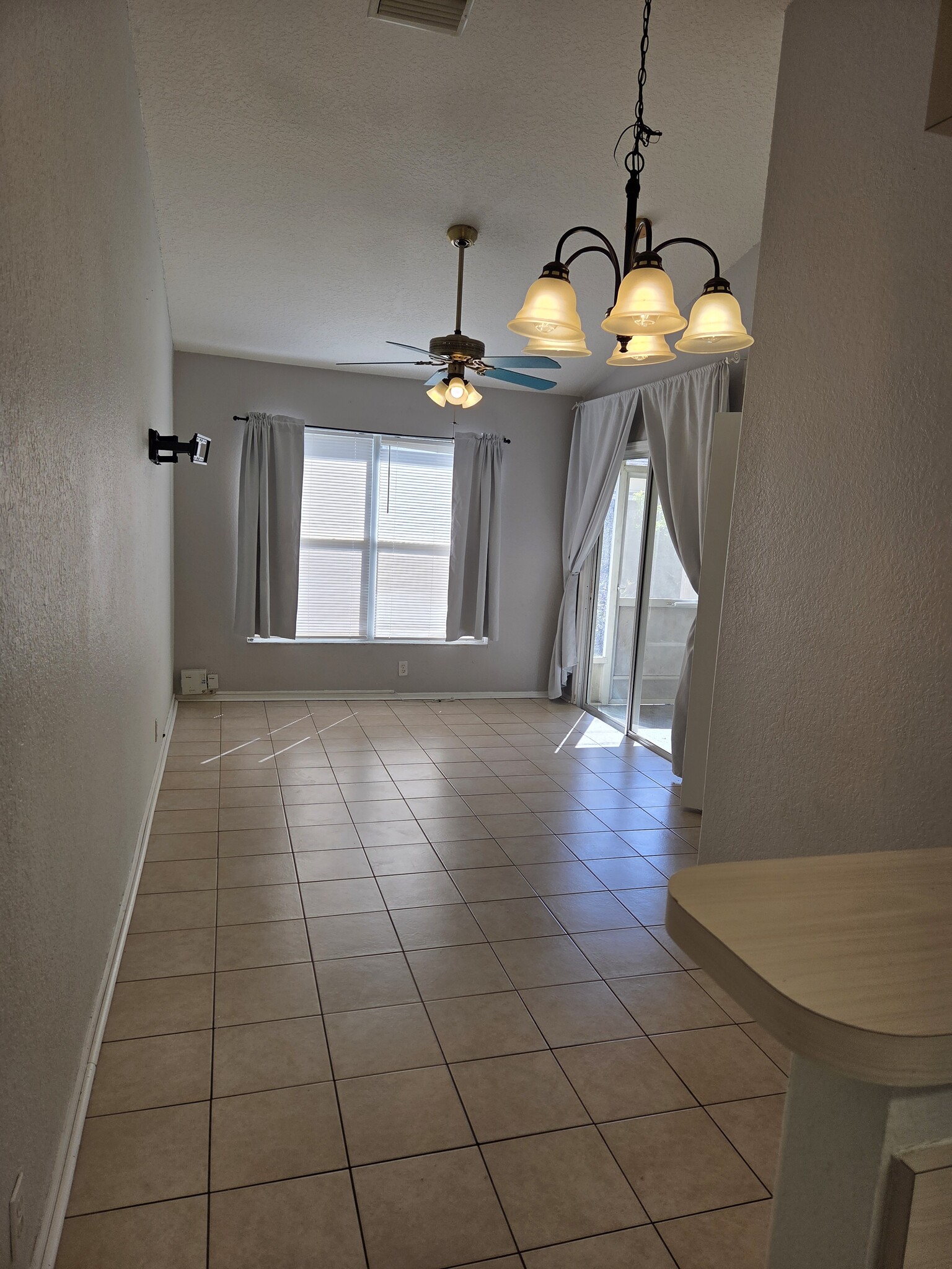 Dining and family room - 682 Green Valley Rd