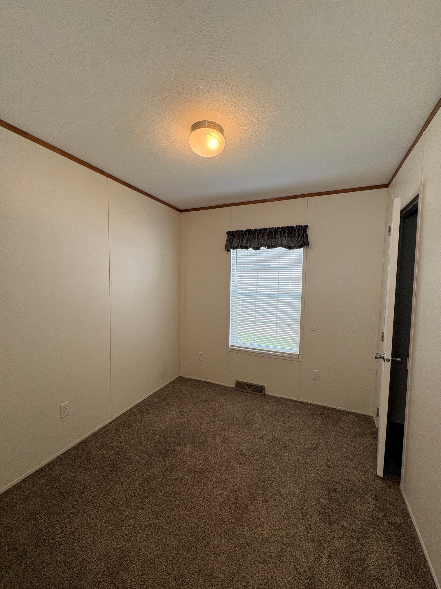 Building Photo - 45 Mantua Grove Rd