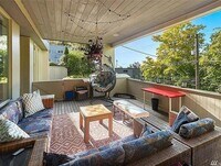 Building Photo - 1038 Lakeview Blvd E