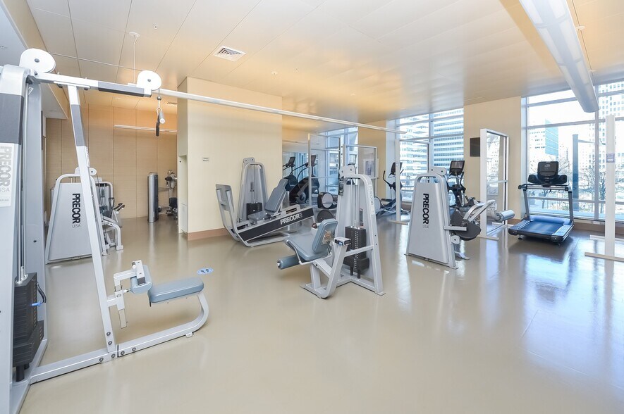 Building Photo - 1414 S Penn Sq