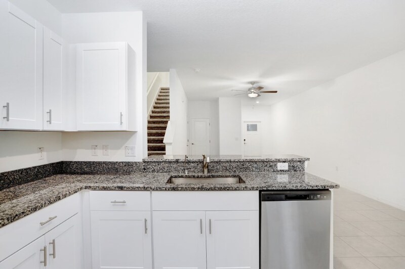 Building Photo - 6024 Shiner St