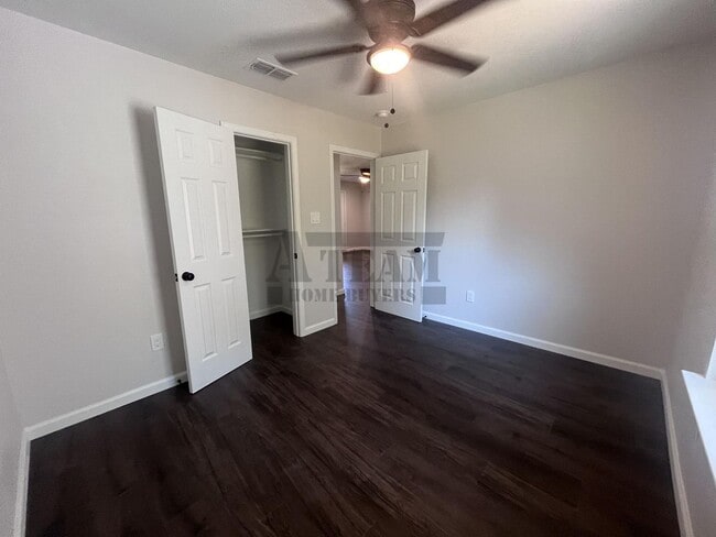 Building Photo - Beautifully updated 3-bedroom, 2-bath home
