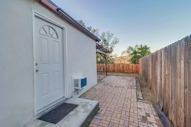 Building Photo - Barcelona Ridge Estates