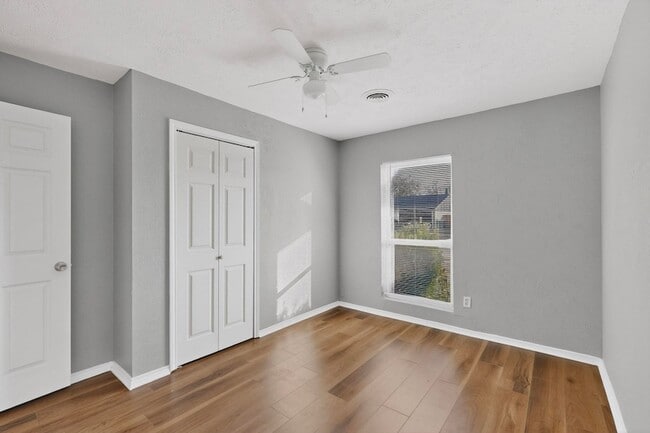 Building Photo - 6805 Newcastle Pl