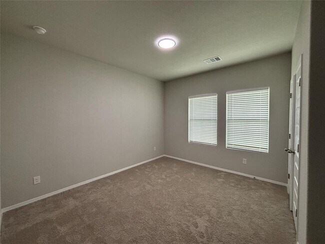 Building Photo - 11616 Comano Dr