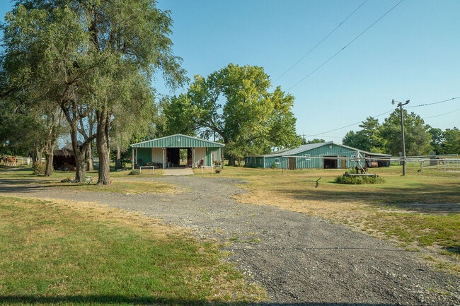 Building Photo - 4510 E 30th Ave