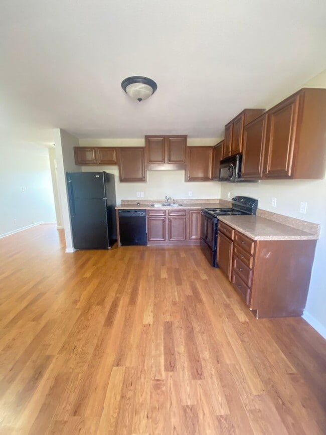 Building Photo - Welcome Home!!!