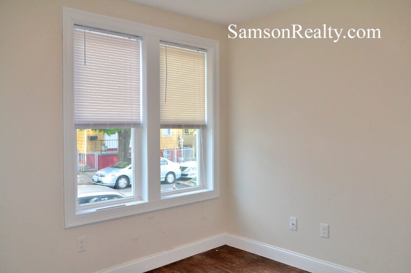 Building Photo - 29 E Transit St