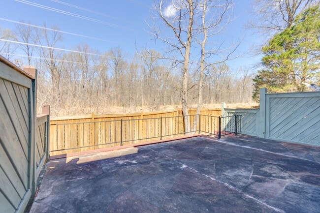 Building Photo - 7913 Central Park Cir