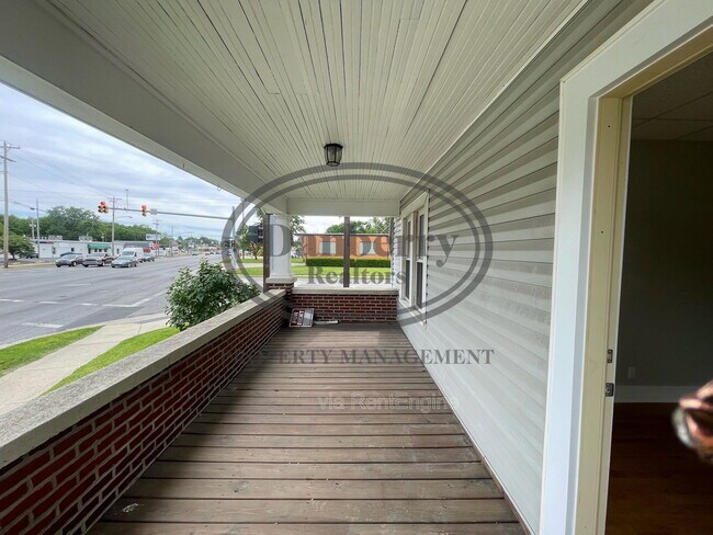 Building Photo - 931 Tiffin Ave