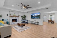 Building Photo - 10801 Harvest Wood Dr