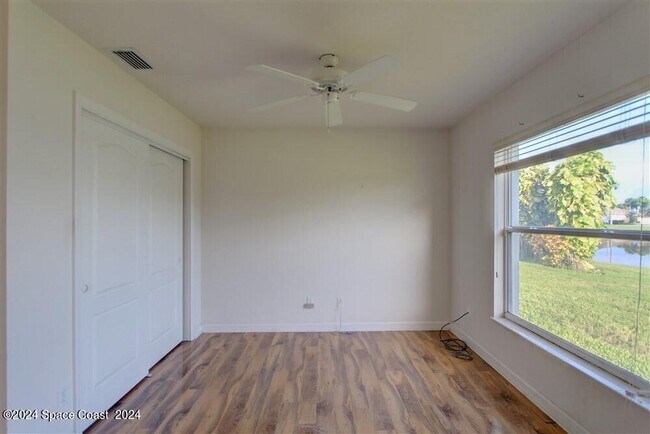 Building Photo - 2300 Brightwood Cir