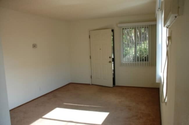 Building Photo - 3810 H St