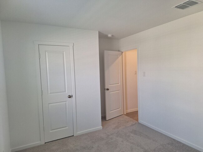 Building Photo - 15009 Bushwacker Wy