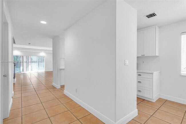 Building Photo - 3060 Matilda St