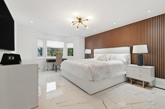 Building Photo - 8661 Craigston Ct