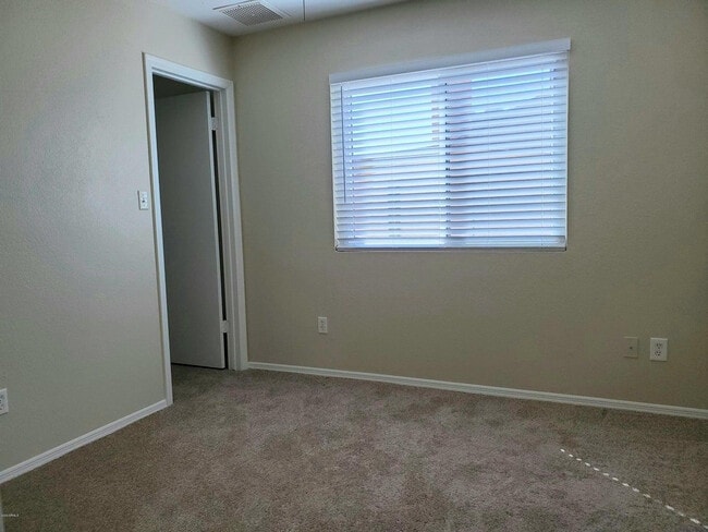 Building Photo - 5513 W Folley St