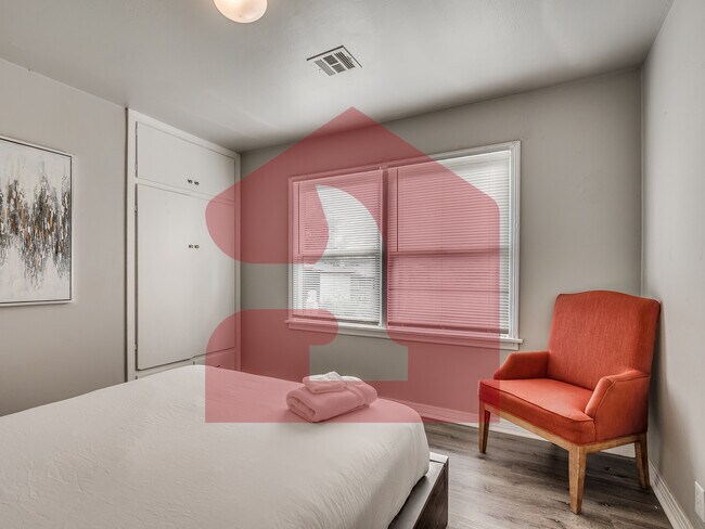 Building Photo - 2926 NW 72nd St