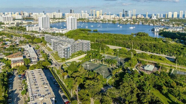 Building Photo - 16851 NE 23rd Ave