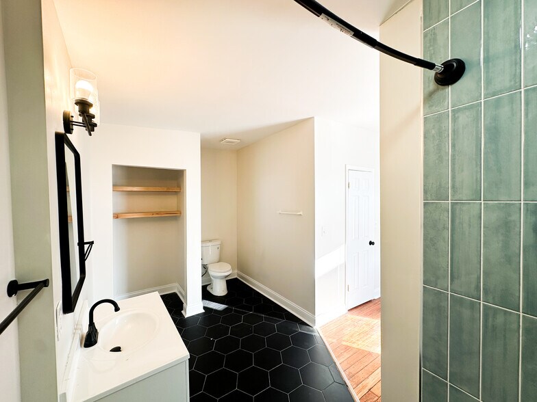 Building Photo - 3333 California Ave