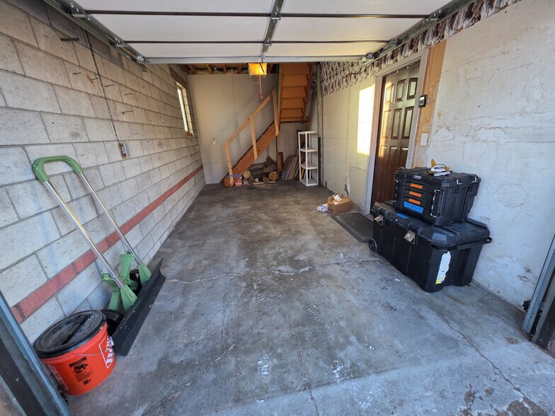 Building Photo - 4467 W 49th S