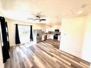 Building Photo - BRAND NEW TOWNHOME IN THE MIDDLE OF UPTOWN PHX WITH ALL THE BELLS AND WHISTLES!!!