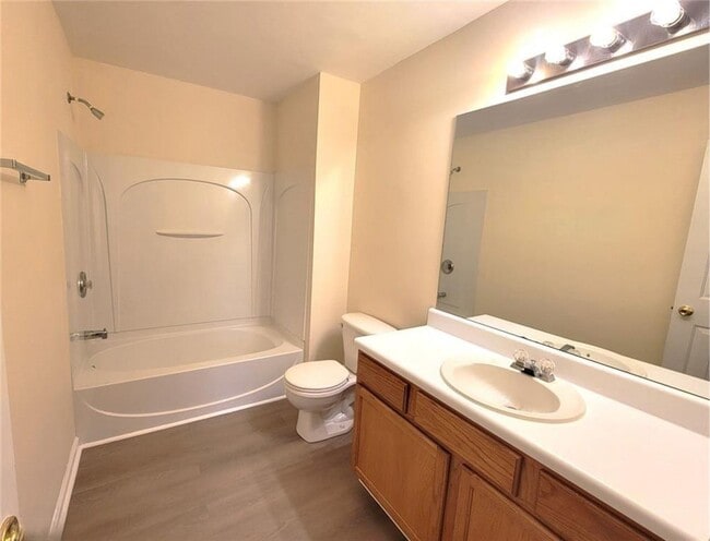 Building Photo - 1516 Parc Main St