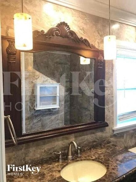 Building Photo - 17261 Oriole Rd