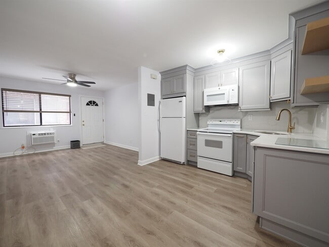 Building Photo - 78 69th St