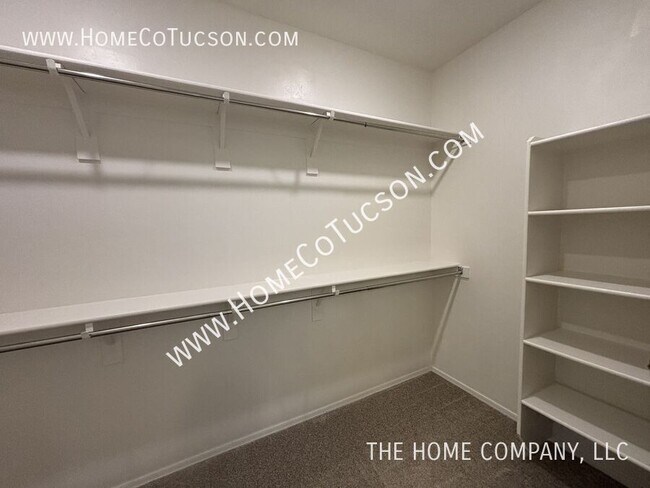 Building Photo - 5560 W Tumacacori Trl