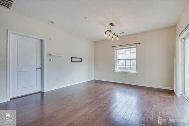 Building Photo - 712 Strassle Wy