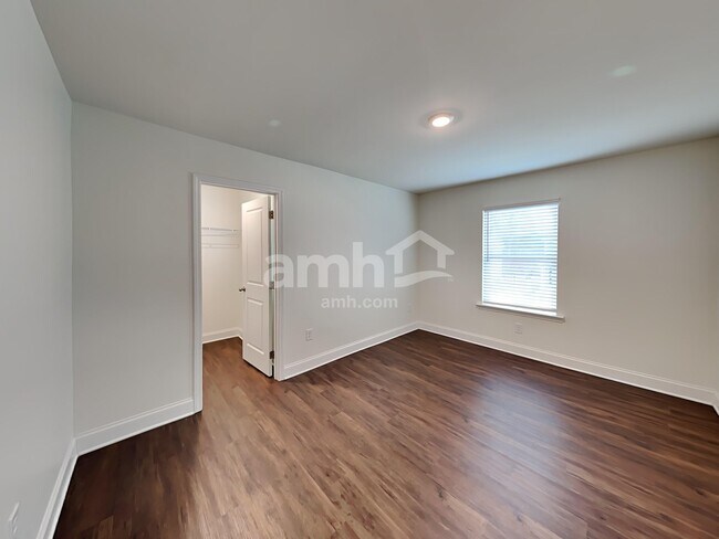 Building Photo - 572 Smt Vw Ln