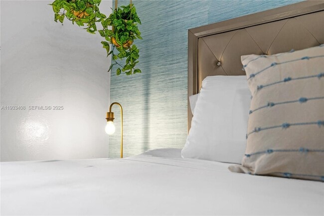 Building Photo - 437 NE 107th St