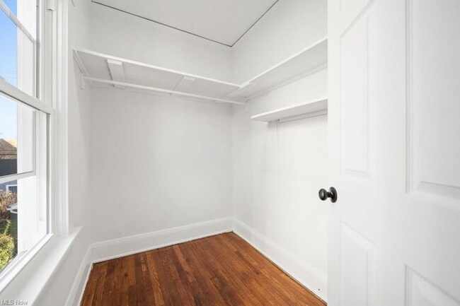 Building Photo - 1643 Lincoln Ave