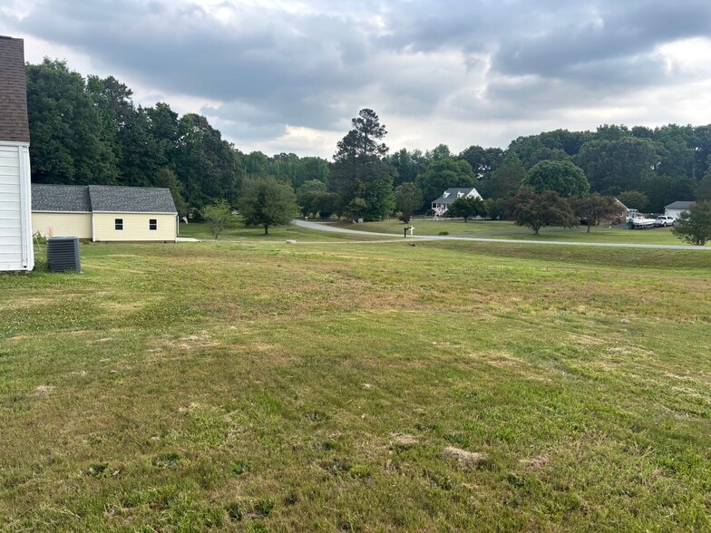 Building Photo - 6596 Charles City Rd