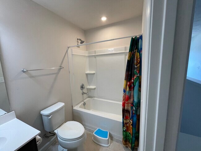 Building Photo - 1164 Trovillo Dr