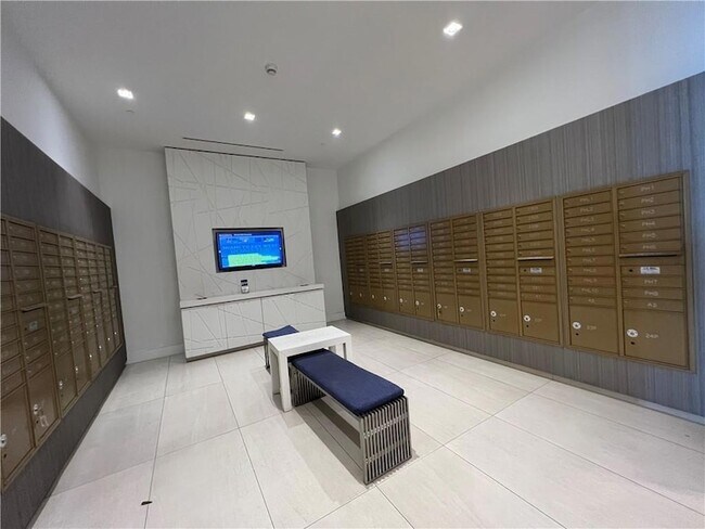 Building Photo - 17301 Biscayne Blvd
