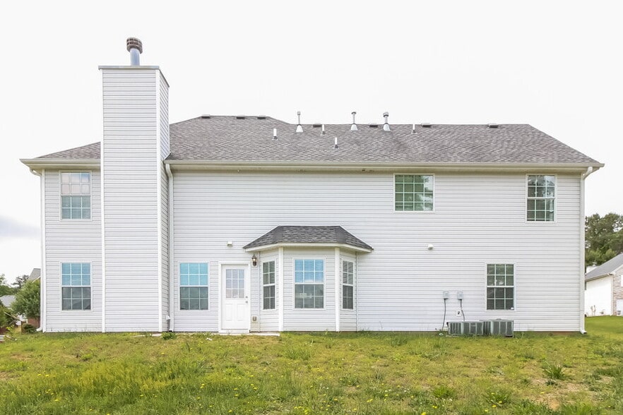 Building Photo - 604 Mohawk Cir