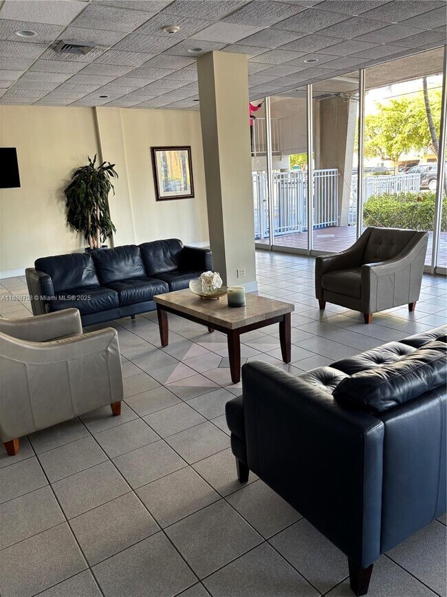 Building Photo - 111 Golden Isles Dr