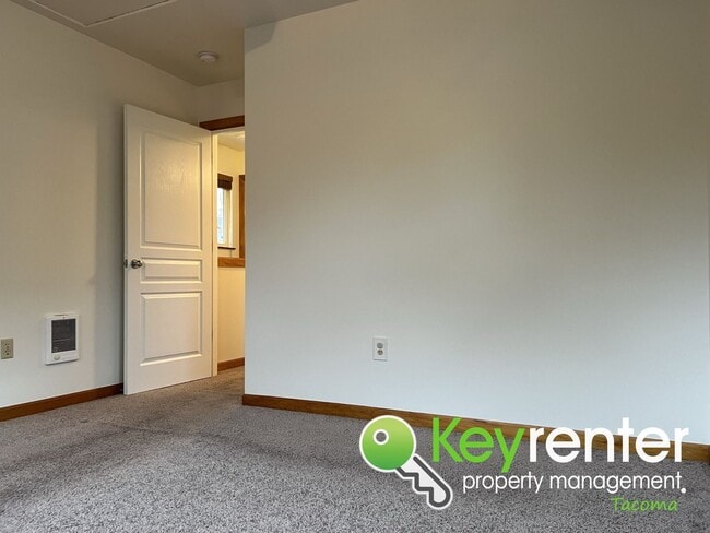 Building Photo - Discover Your Perfect Home: Modern Comfort...