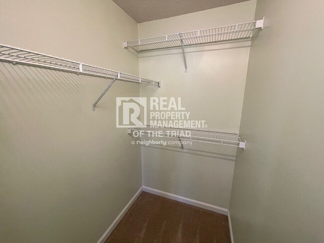 Building Photo - *Move In Special* Deacon Ridge Gated Commu...