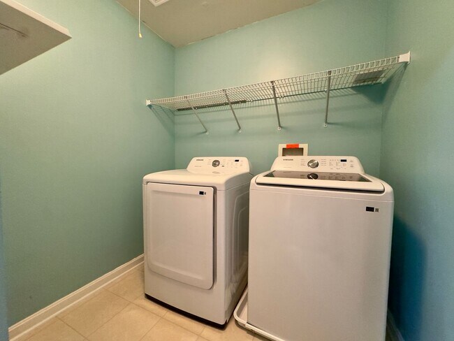 Building Photo - Charming 3BD/2BA/2 Half Bath Townhome with Garage in Havre de Grace, MD!