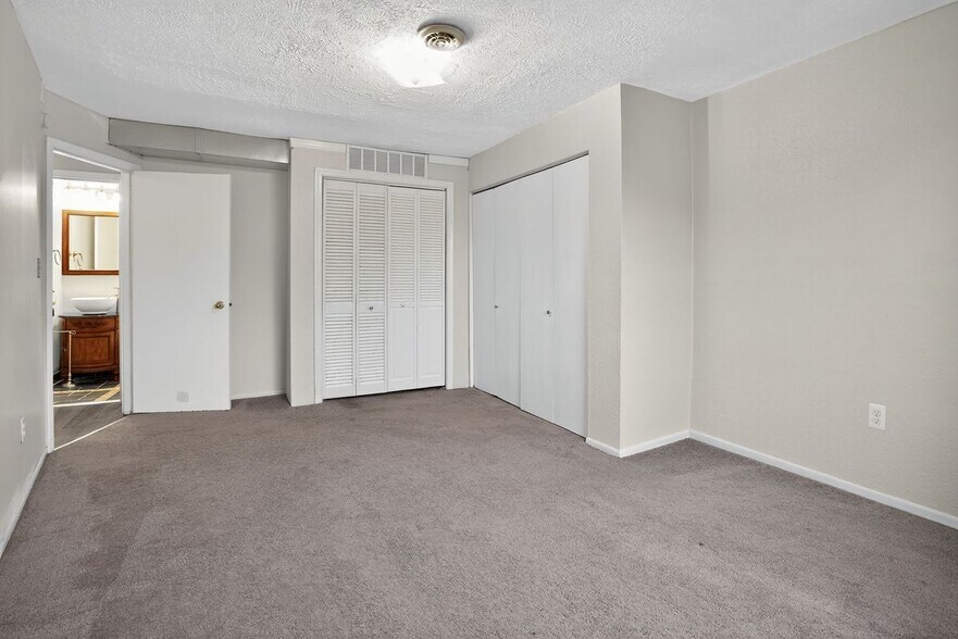 Building Photo - 5523 Ellsworth Ave