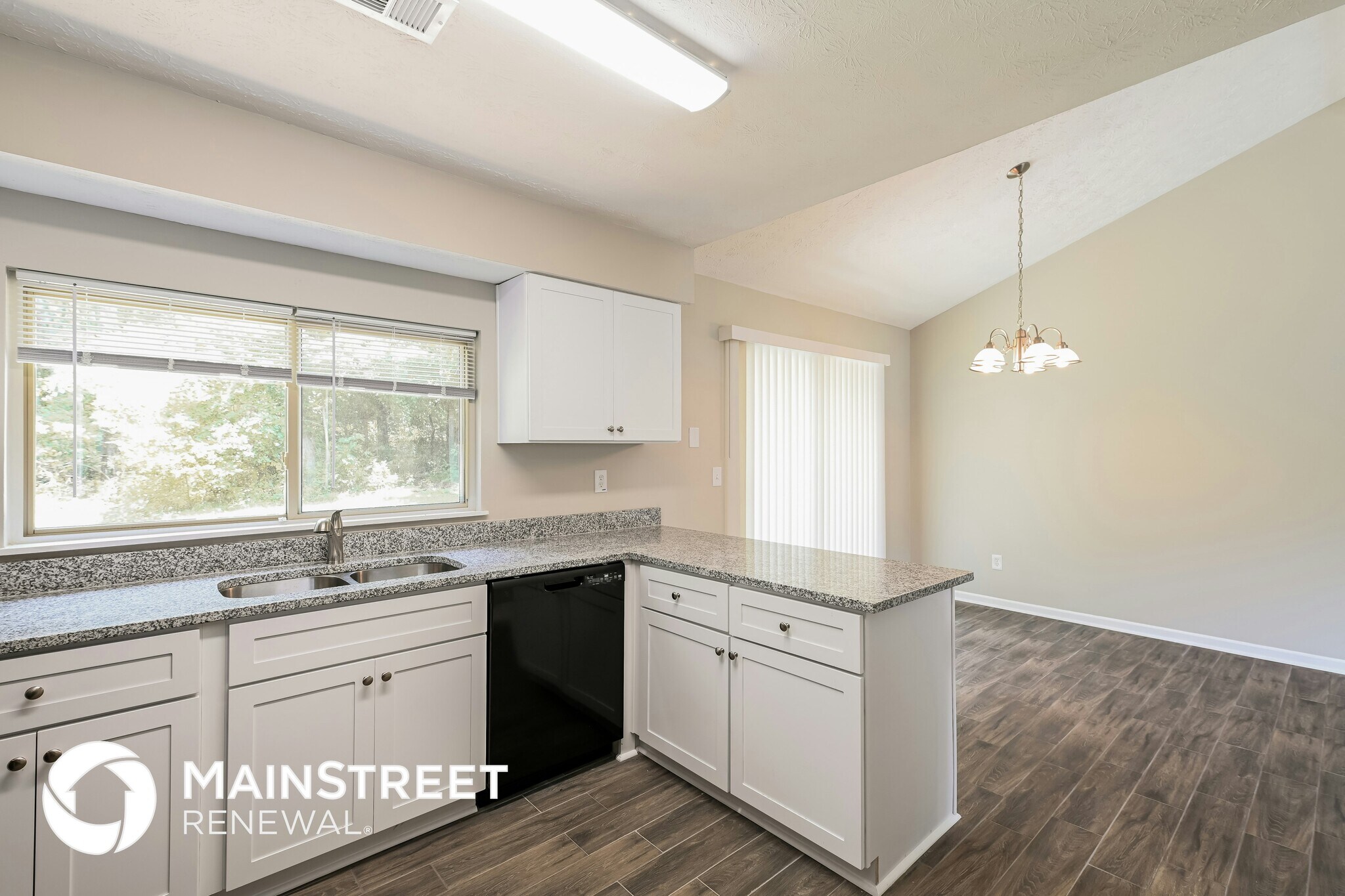 Building Photo - 3865 Scarsborough Dr SW