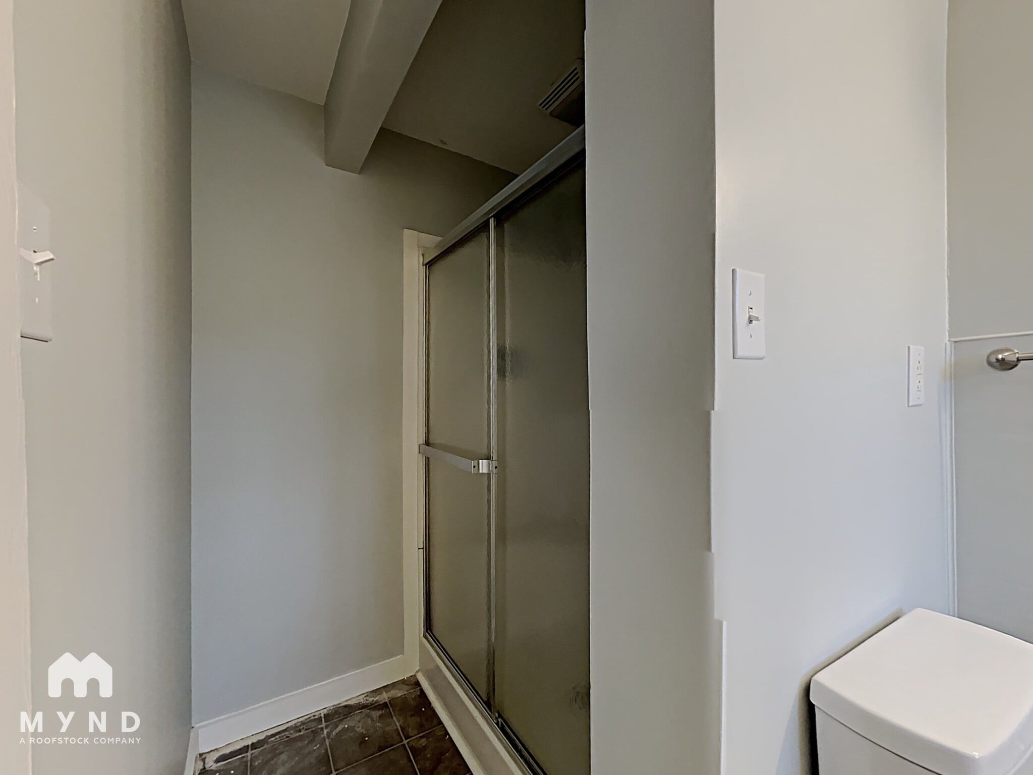 Building Photo - 1222 Eastern Valley Rd