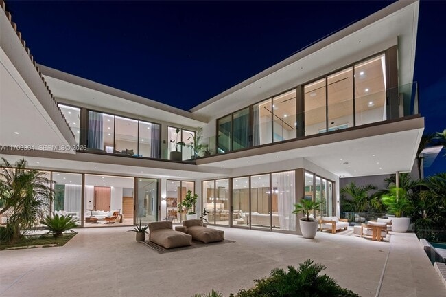 Building Photo - 424 W Rivo Alto Dr